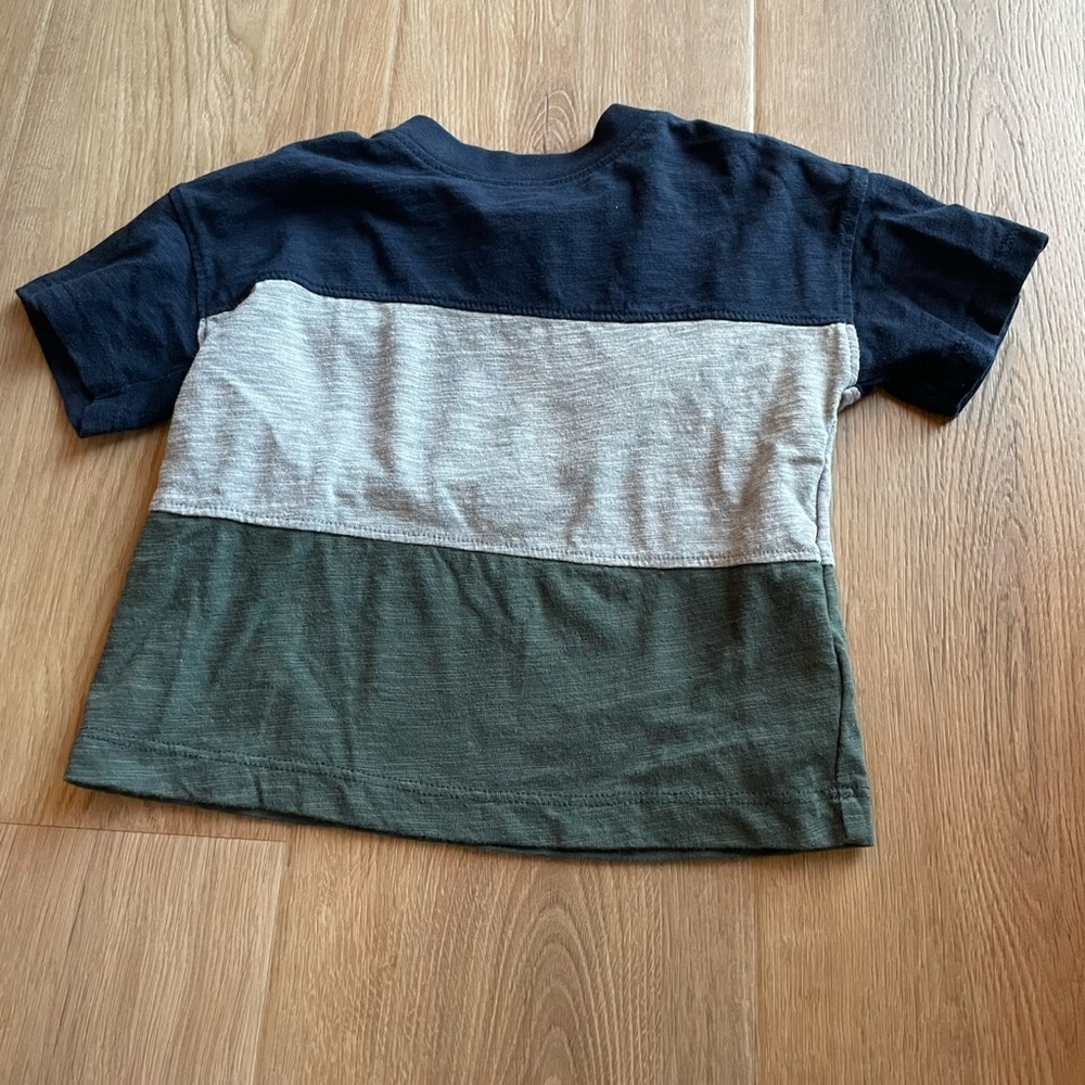 Old Navy 12-18M Colorblock Short Sleeve Kids Tee - Navy, Gray & Olive